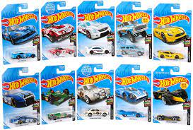 Buy nascar diecast racing cars and get the best deals at the lowest prices on ebay! Amazon Com Hot Wheels Mini Collection 10 Pack 1 Race Day Amazon Exclusive Toys Games
