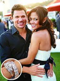 Star Rings That Sparked Rumors Nick Lachey And Vanessa Celebrity Wedding Photos Vanessa Minnillo