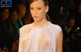 Miley cyrus wasn't fazed by her nip slip during new york fashion week — in fact, she embraced it. Serenay Sarikaya Nude Pictures Photos Playboy Naked Topless Fappening Kpes Krasnogorsk Ru