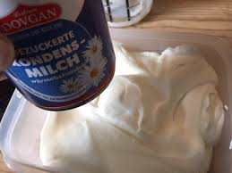 Sahniges Milchmaedchen Eis Mit Karamell Milchmadchen Rezept Thermomix Eis Rezept Eis Selber Machen Rezept