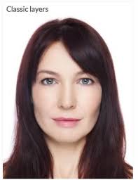 It is only at first glance may seem that thin and wavy hair will not look good under any circumstances. 200 Sexiest Hairstyles For 40 Years Old Women 2021