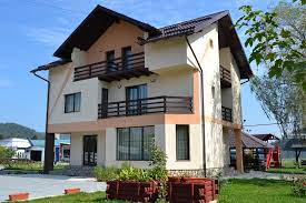 Located 1 km from the gura humorului ski area, complex turistic casa elena in voronet offers free access to an outdoor fitness area and to the sauna. Pension Casa Arinis Rumanien Gura Humorului Booking Com