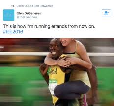 Usain bolt /ˈjuːseɪn ˈbəʊlt/, né le 21 août 1986 dans la paroisse de trelawny, est un athlète jamaïcain, spécialiste des épreuves de sprint. Ellen Degeneres Attempts To Piggyback On Bolt Meme The Internet Freaks Out Canadian Running Magazine