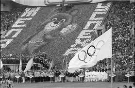 Polega to na tym, że polska zdobywa złoty medal, ale nie w jakieś normalnej dyscyplinie jak siatkówka czy biegi. Smutni Panowie Na Olimpiadzie Przyjazni Dzieje Pl Historia Polski