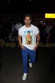 Runway Report Varun Dhawan Rocks His New Hairstyle For Street Dancer While Bff Arjun Kapoor Returns From Bengaluru Here are 7 splendid ideas how to tie a scarf in your hair and add a classic charm to your style. peepingmoon com