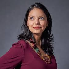 Leslie Shim's Instagram, Twitter & Facebook