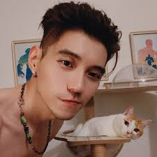 你把周围的人看作魔鬼你就生活在地獄你把周围的人看作天使你就生活在天堂不要拿小人的错误