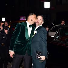Marc jacobs began producing independent collections in 1986 and continues to attract attention with his prescient, effortless, and trendsetting designs. Marc Jacobs Marries Charley Char Defrancesco In A Glamorous Nyc Wedding