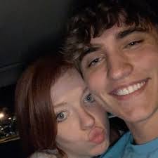 Adam Halter's Instagram, Twitter & Facebook