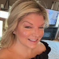 Lynn Glick's Instagram, Twitter & Facebook