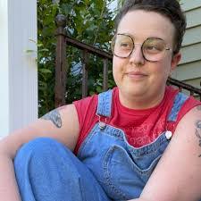 Mia Conner's Instagram, Twitter & Facebook