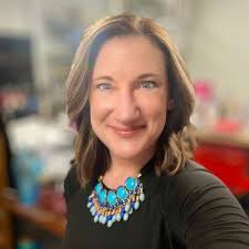 Kimberlee Campbell's Instagram, Twitter & Facebook