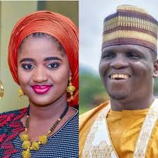 Mawaƙi Rarara zai auri abokiyar aikin sa, A'isha Humaira Shahararren  mawakin siyasar nan Dauda Kahutu Rarara zai auri Jarumar Kannywood kuma mai  yi masa amshi a waƙoƙin sa, Aisha Humaira. Daily Nigerian