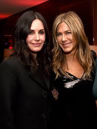 They had a great valentine's day! So Suss Gratuliert Jen Aniston Courteney Cox Zum Geburtstag Promiflash De