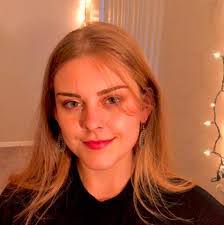 Kara Cole's Instagram, Twitter & Facebook