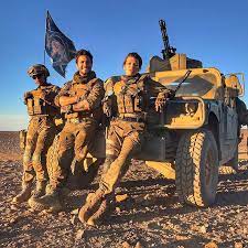 Milla Jovovich And Diego Boneta In Monster Hunter Monster Hunter Movie Hunter Movie Monster Hunter
