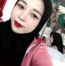 Octopus escapes from aquarium tank