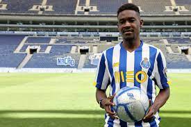 May 31, 2021 · the injured players are victor osimhen, crotone's simy nwankwo, porto's zaidu sanusi, west brom's semi ajayi, fulham's ola aina, benfica's tyronne ebuehi and hoffenheim's kevin akpoguma. Fc Porto Zaidu Fcporto Nacaoporto Bemvindozaidu Facebook