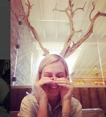 See this page in french: Presenter Olivia Jones