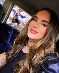 Lo bella que es nuestra Rebeca,...