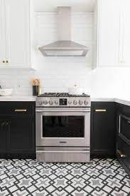 These cabinets and center island are matched well. Best Two Toned Kitchen Cabinet Ideas