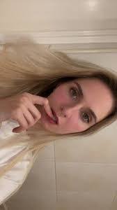 Stacy Swan's Instagram, Twitter & Facebook