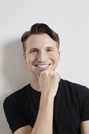 Vada Magazine (@VadaMagazine)