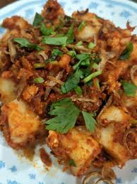 Masukkan minyak dalam periuk dan panaskan. Lontong Goreng Food Drinks Local Eats On Carousell