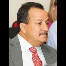 As pessoas e a política precisam de Deus