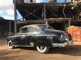 The 1949 chieftain and streamliner models were the first all new car designs to come from pontiac in the post world war ii years. 1950 Pontiac Chieftain Silverstreak 8 2door Inkl Tuv H Hotrodimports Strictly Awesome Cars