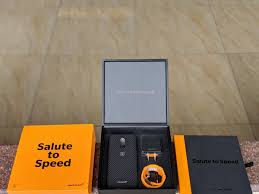 Oneplus 6t mclaren android smartphone. Oneplus 6t Mclaren Edition Hands On Craftsmanship At Its Best Performance Even Better Ibtimes India