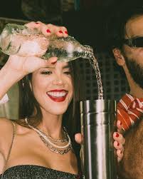 Vibramos con la energía increíble de la música y de todos los que  asistieron a @quantika__ Y obvio la mezcla perfecta estaba con Bretaña.🫧  #conbretanaporfavor #bretañaacompañatusmejoresmomentos