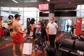 The easing of border restrictions comes as nsw health authorities recorded 13 new cases of. With Hugs Kisses And A Drag Duo Border Between Australia S Nsw And Victoria Reopens Australia Nz News Top Stories The Straits Times