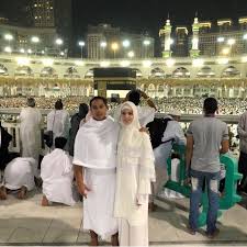 Ditinggal pergi ibadah haji atau umrah siapkan anak anak dengan. 5 Artis Yang Menjalankan Ibadah Haji Kumparan Com