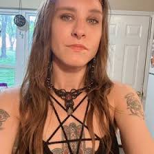 Danielle Heine (StarryEyesLunarSkies)