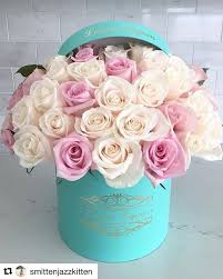 Le Pastel Signature Box By L Amour Toujours Flower Boutique Flower Boutique Fresh Flowers Arrangements White And Pink Roses