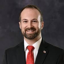 Aaron Montz's Instagram, Twitter & Facebook