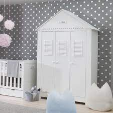 Sie dienen zur aufbewahrung von kleidern sowie diversen anderen gegenständen und sorgen somit für ordnung. 3 Turiger Kinderzimmer Kleiderschrank La Mer Haus Schrank Mit Spitzdach Mdf Weiss Dannenfelser Kindermobel