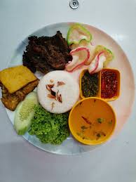 Rezervācijaas var vienkārši veikt caur agoda.lv drošo tiešsaistes rezervācijas pieteikumum viesnīcām nasi lemak kukus sambal meleleh tuvumā. Sambal Kukus
