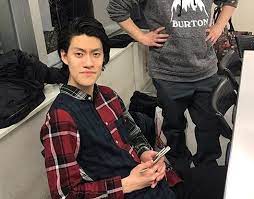 粗品がかっこいいのはピアノが弾けるから 髪型が変なイケメン芸人 ほわほわブログ hot word hot word blog 変な髪型 髪型 かっこいい