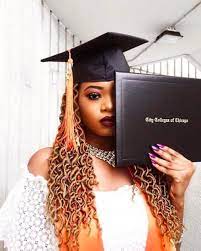 34 Photos Of Black Graduates To Remind You We Gon Be Alright Black Hair Fall Girl Graduation Pictures Graduation Hairstyles