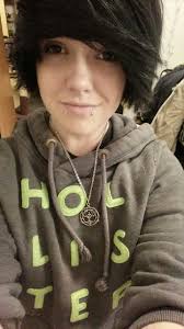 Emo is actually a genre of music wherein the singers try to look different from the rest of the available singers. Pin On Emo Guys