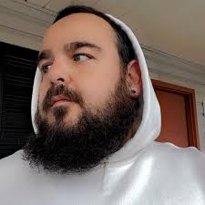 Meet Maylon, a lifelong Alabama fan and grill master! Using his custom  smoker, Maylon's ribs are a gameday favorite and his BBQ is always the  highlight of the tailgate! 🔥 #KingOfTheTailgate