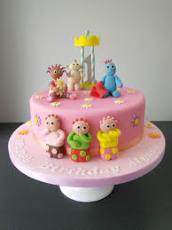 In The Night Garden Birthday Cake With Upsy Daisy And Iggle Piggle First Birthday Cakes 1st Birthday Cakes 1st Birthday Cake For Girls