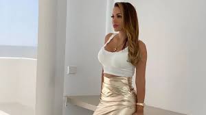 Maybe you would like to learn more about one of these? Thiago Alcantara Wife Julia Vigas