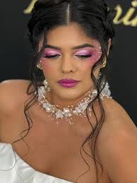 Prom look 90s inspired makeup by @lilianamakeupteam , hair by @rosa.sotelo .13