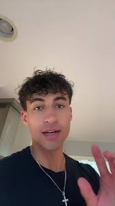 Isaac Ash's Instagram, Twitter & Facebook