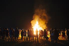 So, he ordered her sister to sit in fire by taking prahlad with him. Holi 2016 Holika Dahan Date And Puja Timings For Celebrating Chhoti Holi India Com