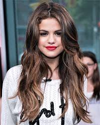 Shruti111 posted over a year ago. Back To School Hairstyle Ideas 20 Looks Worth An A Selena Gomez Hair Black To Blonde Hair Hair Styles