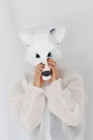 Diy Maske Eisbar Wolf Wintercroft Selber Machen Kreativ Diy Blog Schweiz Fasching Kinder Kost Masken Selber Basteln Masken Selber Machen Papierpuppen